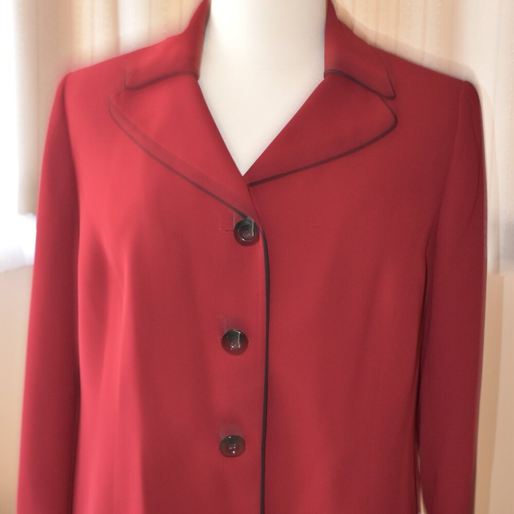 Woman's maroon blazer